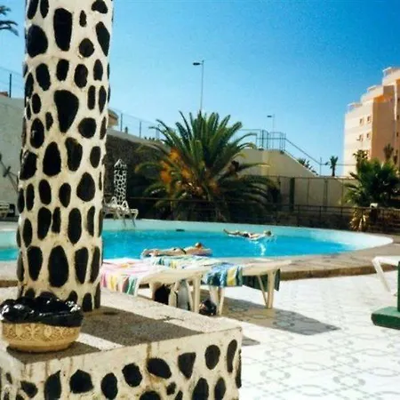 Rt-apartamentos Guinea Apartment *